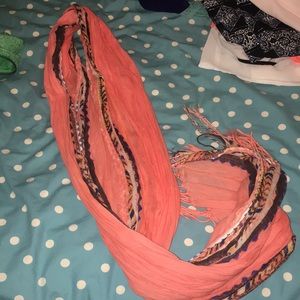 Patterned fringe scarf